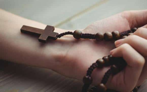 como rezar los mil jesuses