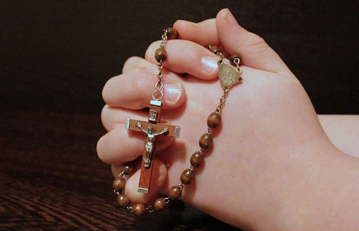 santo rosario miercoles