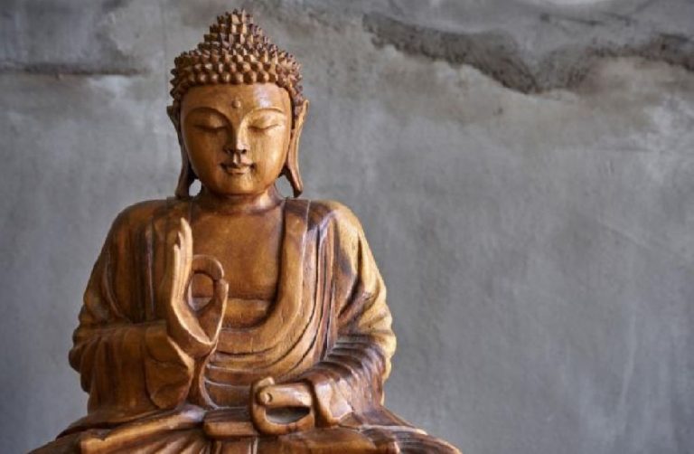 DOCTRINA DEL BUDISMO: HISTORIA Y MEDITACIÓN RELIGIOSA